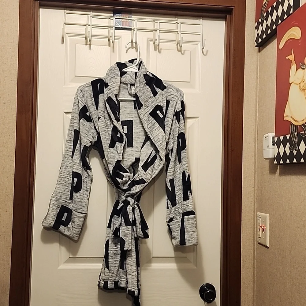 VICTORIA SECRET ROBE - Picture 1 of 4